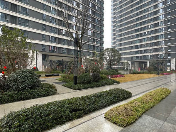 标配天地尾门，搭双8295/Thor芯片，领克900预售33万起！