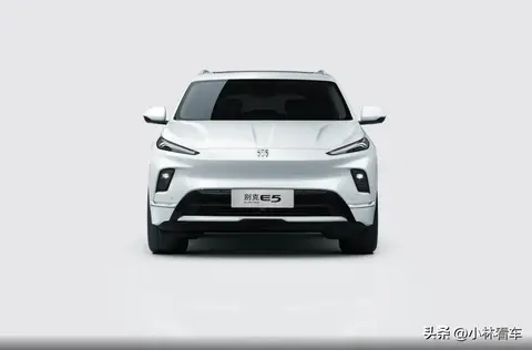 新款别克E5，14.99万元起，开启中高端SUV新体验！